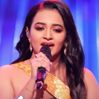 Salli Pokuru Vidusha Rajaguru Derana Dream Star Season 11 Grand Finale